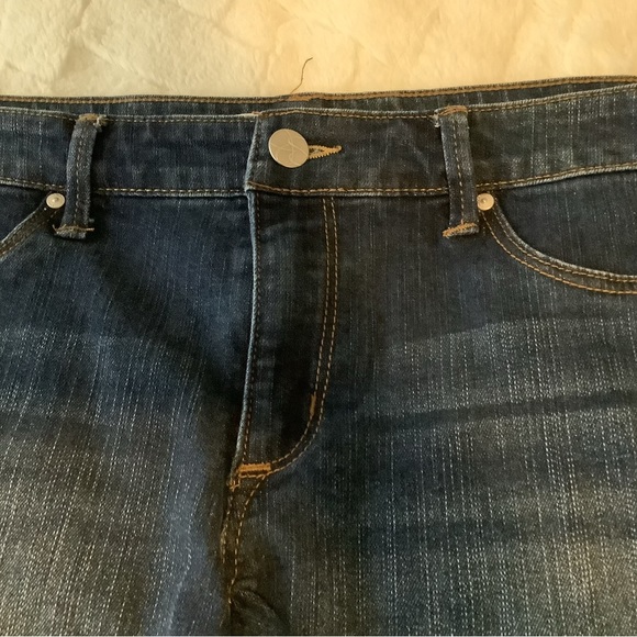 Jessica Simpson Jean shorts - Picture 4 of 7